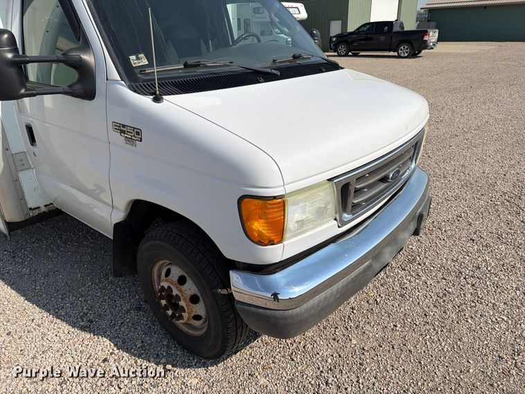image for item ER1987 2005 Ford E450 box truck