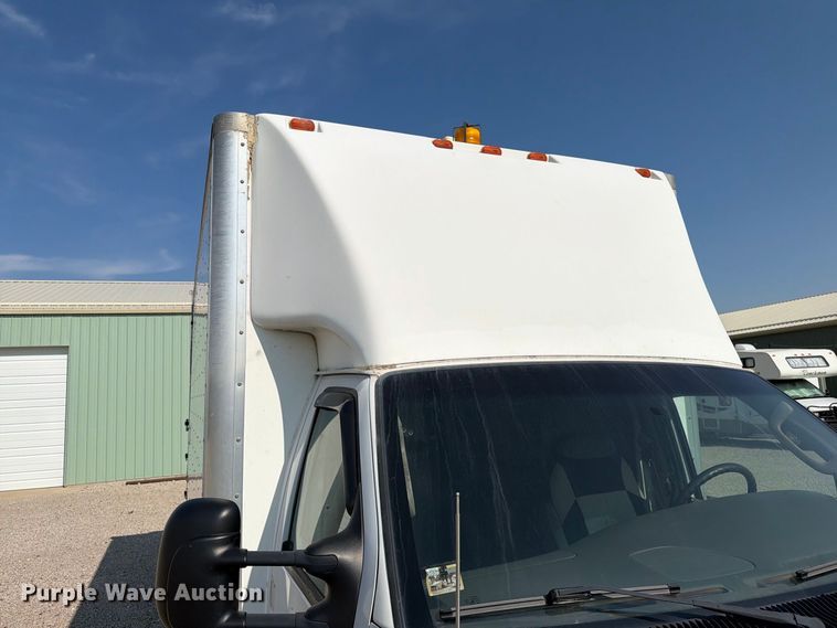 image for item ER1987 2005 Ford E450 box truck