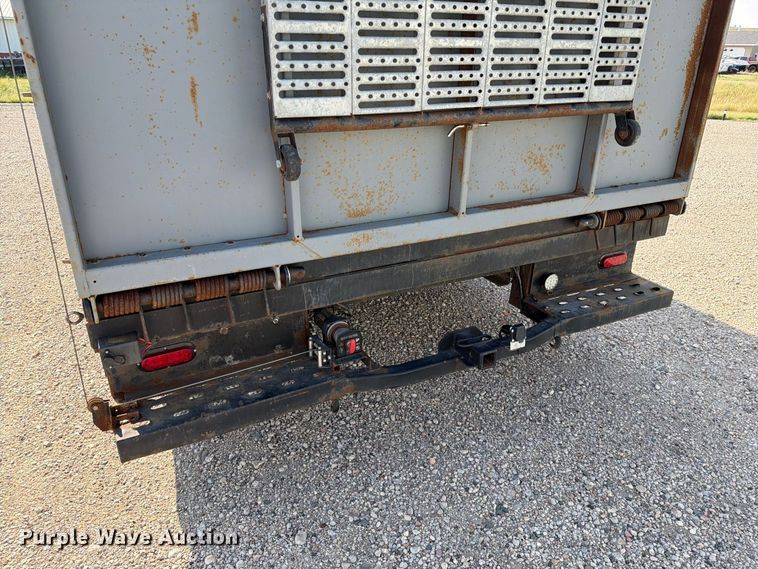 image for item ER1987 2005 Ford E450 box truck