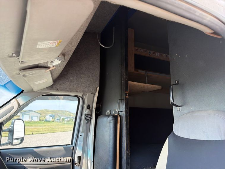 image for item ER1987 2005 Ford E450 box truck