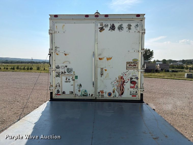 image for item ER1987 2005 Ford E450 box truck