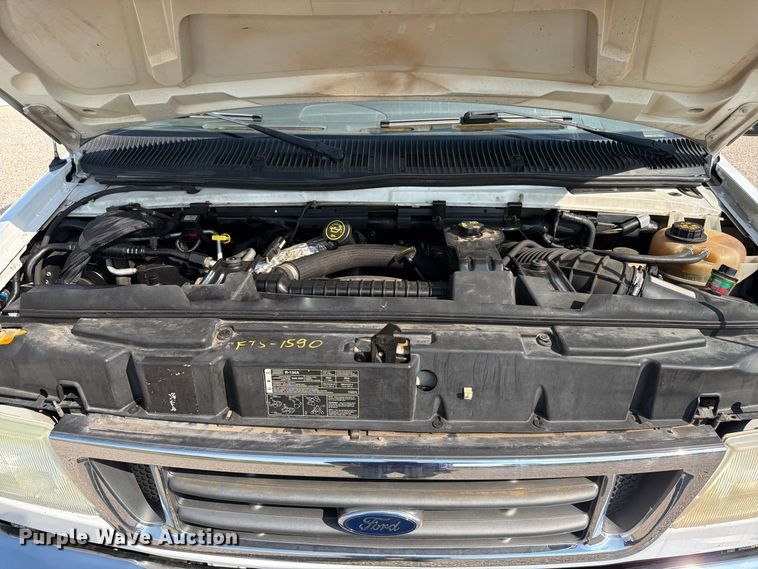 image for item ER1987 2005 Ford E450 box truck