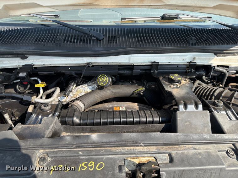image for item ER1987 2005 Ford E450 box truck