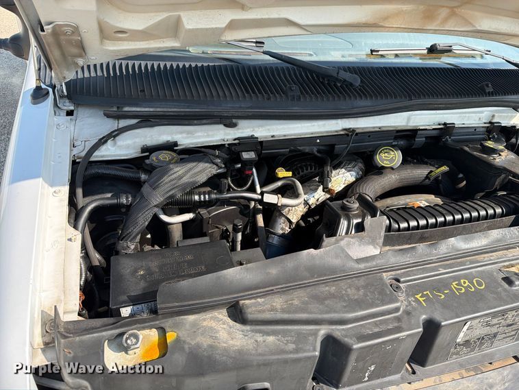 image for item ER1987 2005 Ford E450 box truck