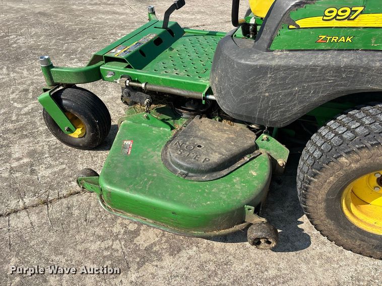 image for item ER3210 John Deere 997 ZTrac ZTR lawn mower