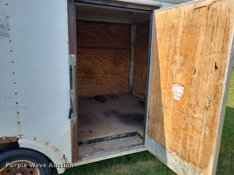 image for item ES2915 2000 Pace American Cargo Sport 