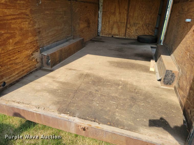 image for item ES2915 2000 Pace American Cargo Sport 