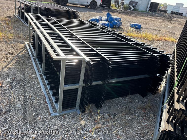 image for item ES8067 (22) 2024 EINGP F10 fence panels
