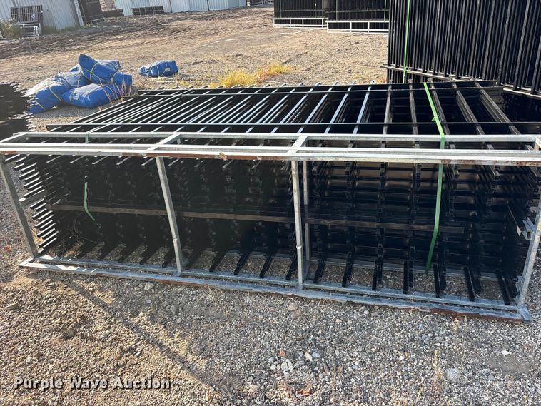 image for item ES8067 (22) 2024 EINGP F10 fence panels