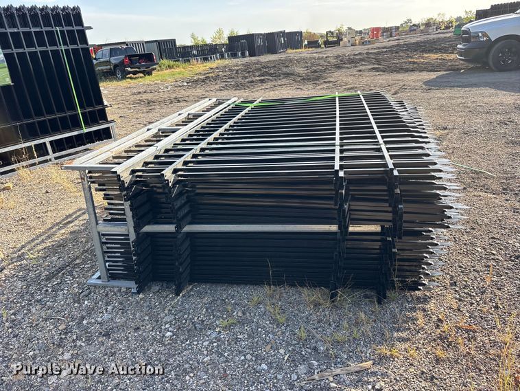 image for item ES8068 (22) 2024 EINGP F10 fence panels