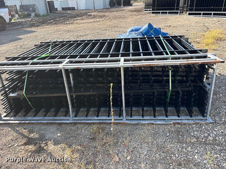 image for item ES8068 (22) 2024 EINGP F10 fence panels