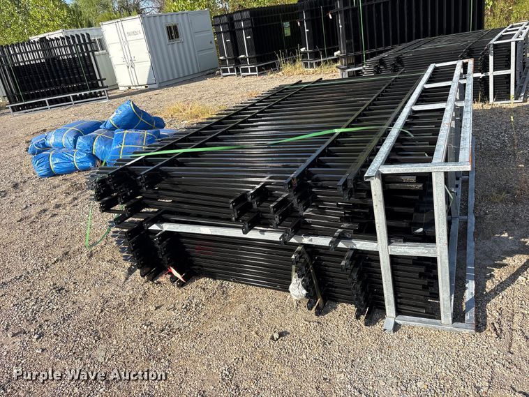 image for item ES8068 (22) 2024 EINGP F10 fence panels