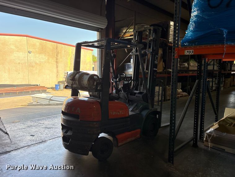 image for item ET0353 1997 Toyota 42-6FGU18 forklift