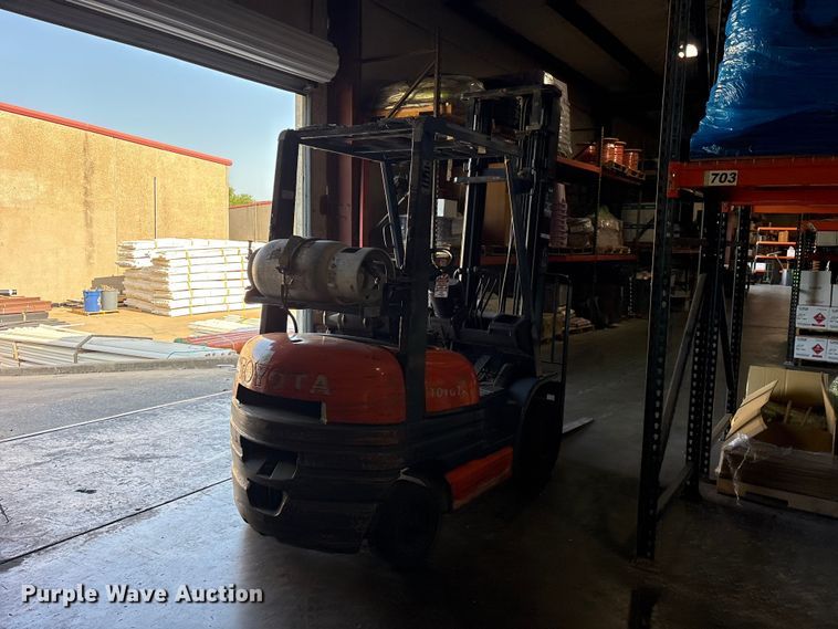 image for item ET0353 1997 Toyota 42-6FGU18 forklift