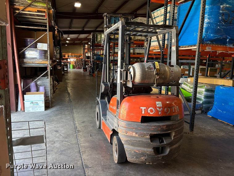 image for item ET0353 1997 Toyota 42-6FGU18 forklift