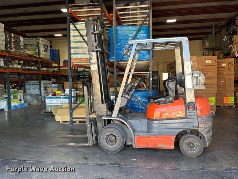 image for item ET0353 1997 Toyota 42-6FGU18 forklift