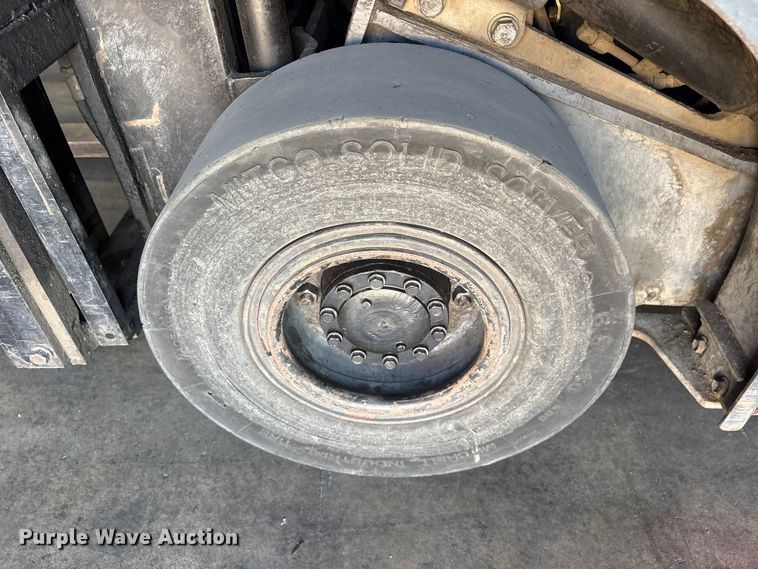 image for item ET0353 1997 Toyota 42-6FGU18 forklift