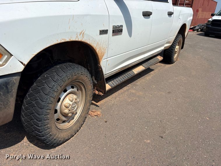 image for item ET0374 2012 Dodge Ram 2500 Crew Cab pickup truck