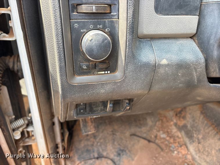 image for item ET0374 2012 Dodge Ram 2500 Crew Cab pickup truck