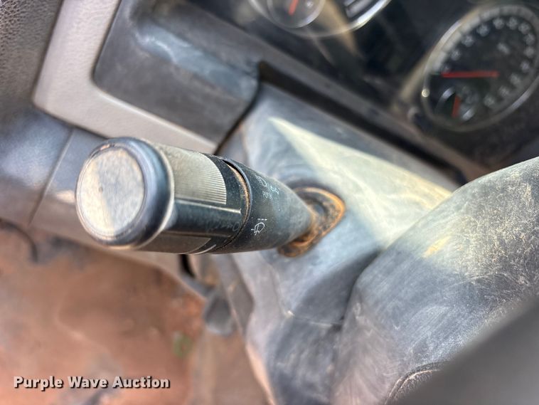 image for item ET0374 2012 Dodge Ram 2500 Crew Cab pickup truck