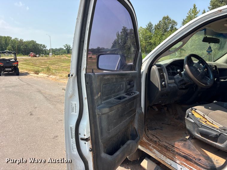image for item ET0374 2012 Dodge Ram 2500 Crew Cab pickup truck