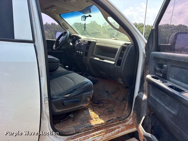 image for item ET0374 2012 Dodge Ram 2500 Crew Cab pickup truck
