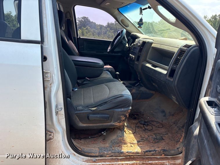 image for item ET0374 2012 Dodge Ram 2500 Crew Cab pickup truck