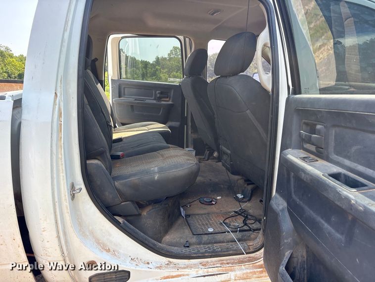 image for item ET0374 2012 Dodge Ram 2500 Crew Cab pickup truck
