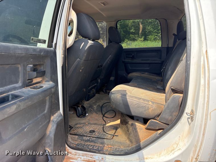 image for item ET0374 2012 Dodge Ram 2500 Crew Cab pickup truck