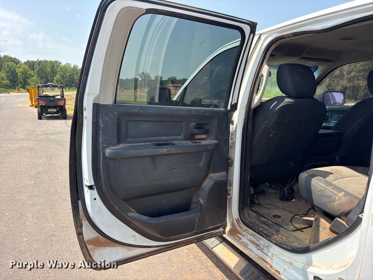 image for item ET0374 2012 Dodge Ram 2500 Crew Cab pickup truck