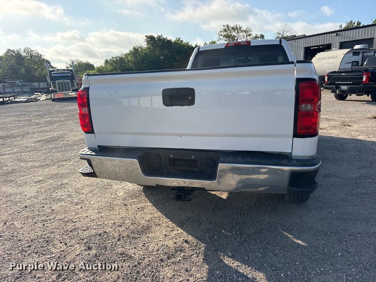 image for item ET0383 2015 Chevrolet Silverado 1500 pickup truck