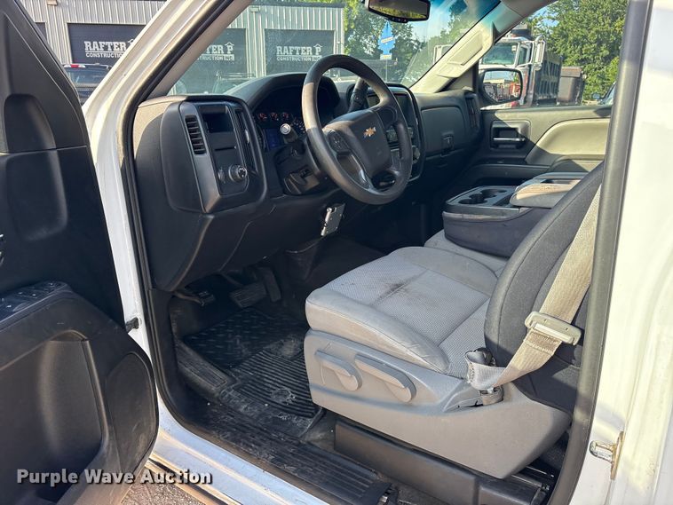 image for item ET0383 2015 Chevrolet Silverado 1500 pickup truck