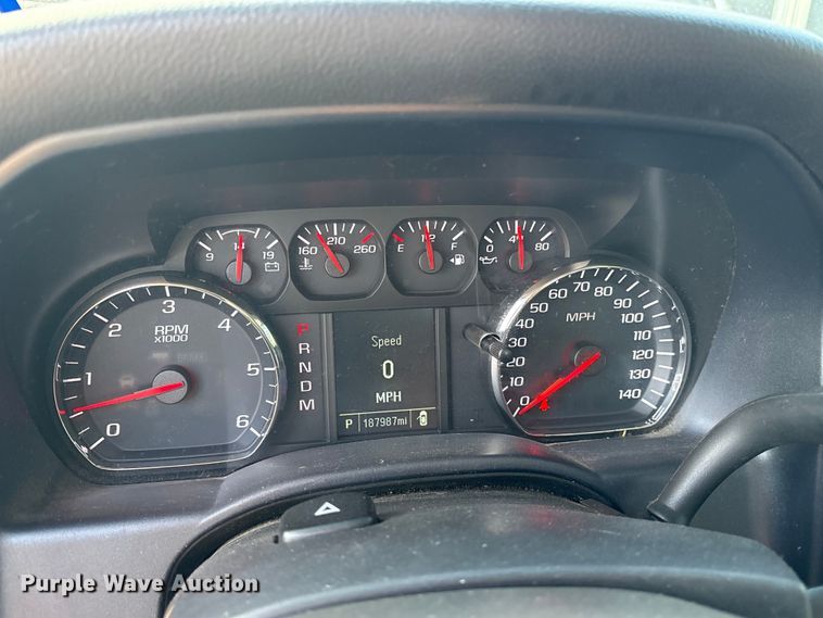 image for item ET0383 2015 Chevrolet Silverado 1500 pickup truck