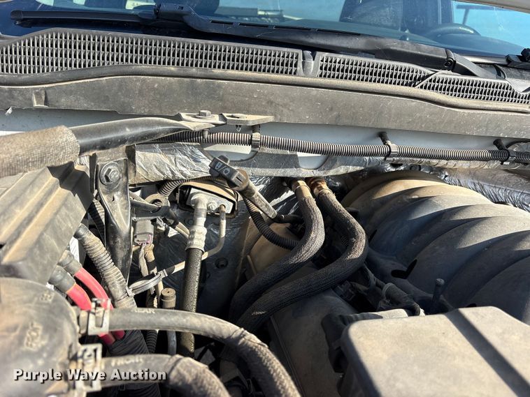 image for item ET0383 2015 Chevrolet Silverado 1500 pickup truck