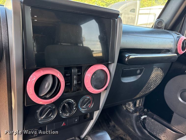 image for item ET0400 2008 Jeep Wrangler SUV