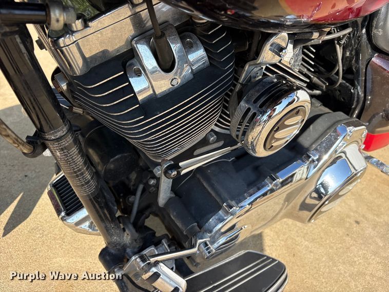image for item ET0402 2010 Harley Davidson Street Glide motorcycle