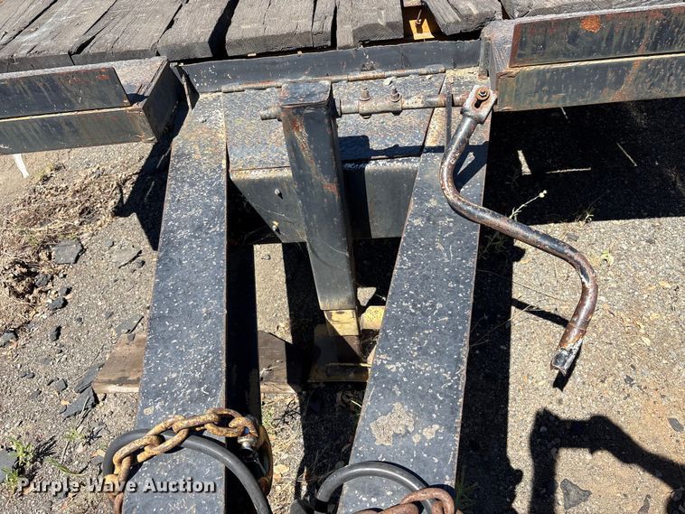 image for item ET0535 1998 Trail King Industries equipment trailer