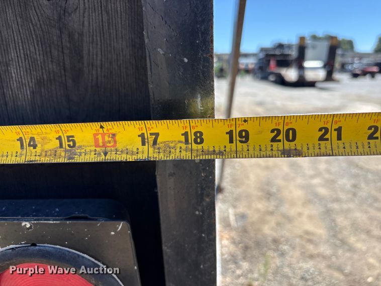 image for item ET0535 1998 Trail King Industries equipment trailer
