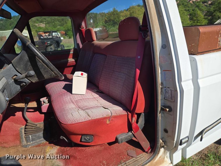 image for item ET5096 1993 Ford F250 pickup truck