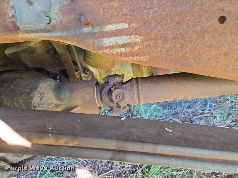 image for item ET5096 1993 Ford F250 pickup truck