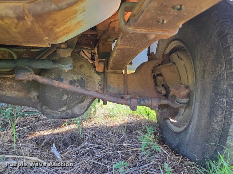 image for item ET5096 1993 Ford F250 pickup truck