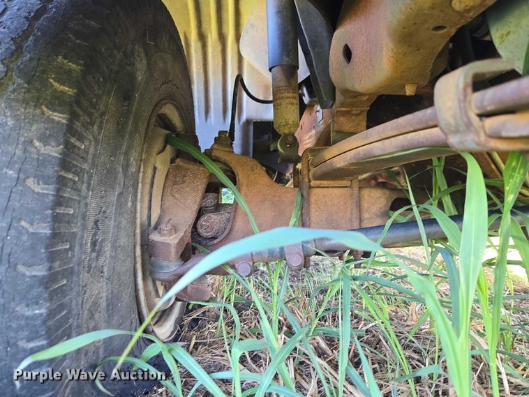 image for item ET5096 1993 Ford F250 pickup truck