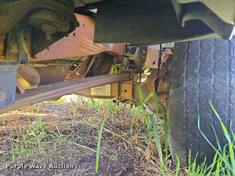 image for item ET5096 1993 Ford F250 pickup truck