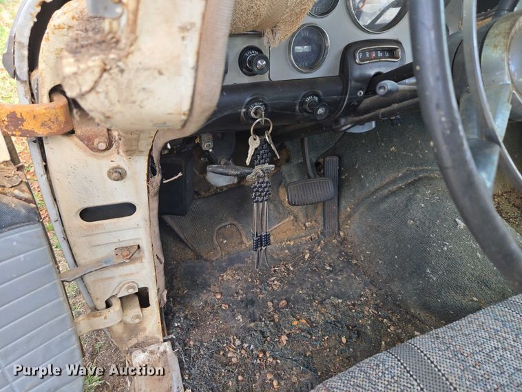 image for item ET5155 1956 Ford Fairlane Town sedan