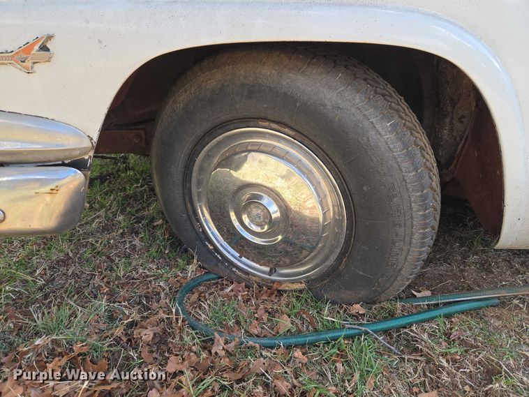 image for item ET5155 1956 Ford Fairlane Town sedan