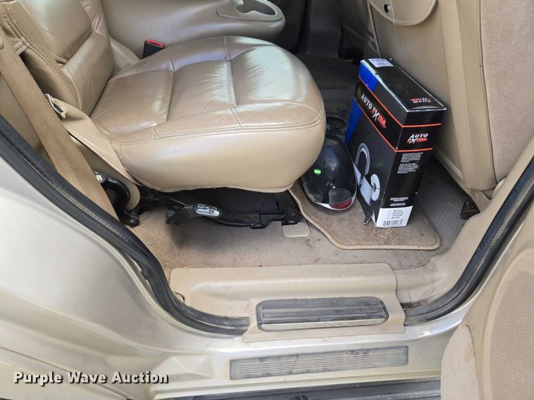 image for item ET5156 2001 Lincoln Navigator SUV
