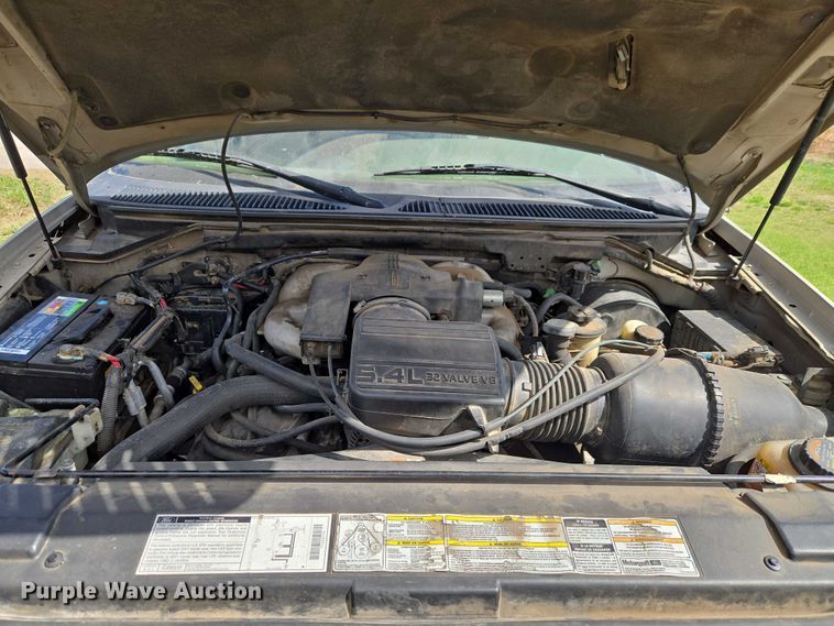 image for item ET5156 2001 Lincoln Navigator SUV