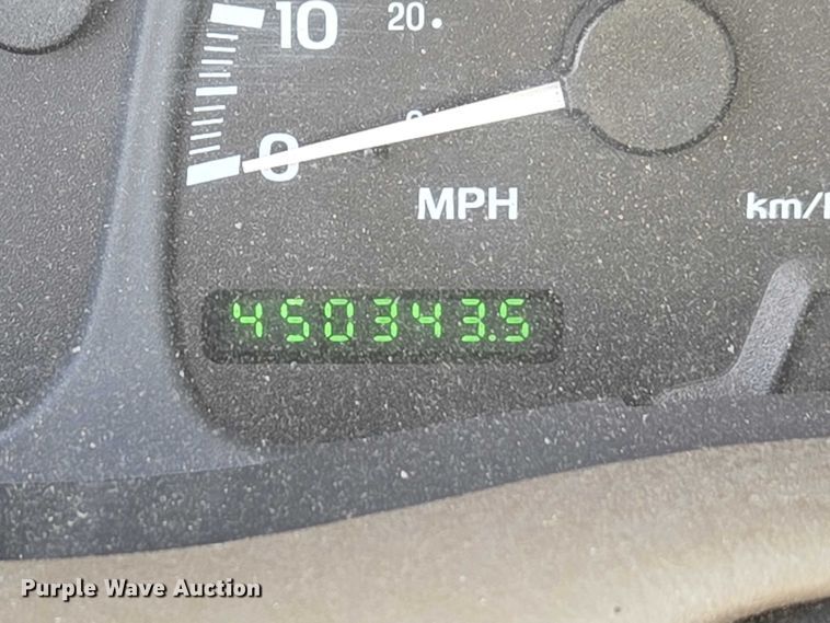 image for item ET5156 2001 Lincoln Navigator SUV