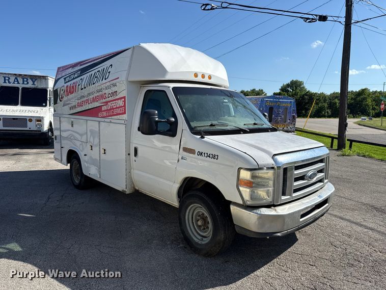image for item ET6345 2011 Ford E350 Super Duty utility van