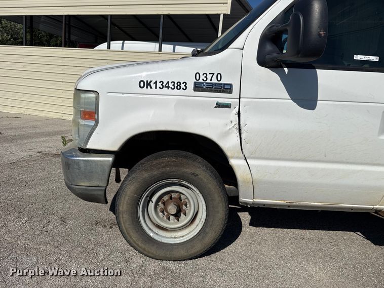 image for item ET6345 2011 Ford E350 Super Duty utility van